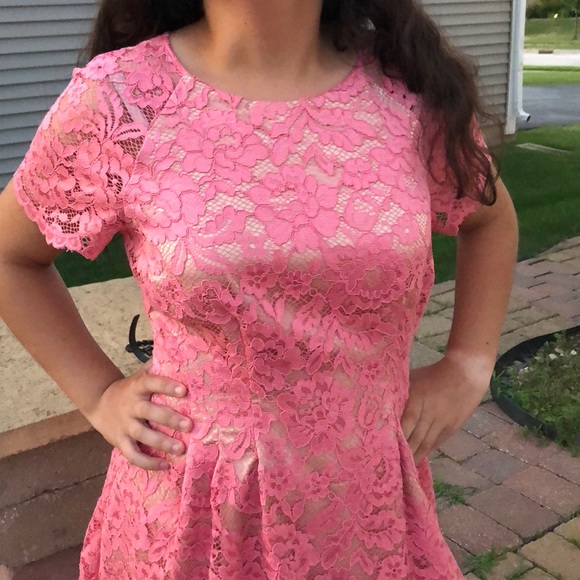 Vince Camuto Dresses & Skirts - Vince Camuto salmon pink lace dress fit and flare